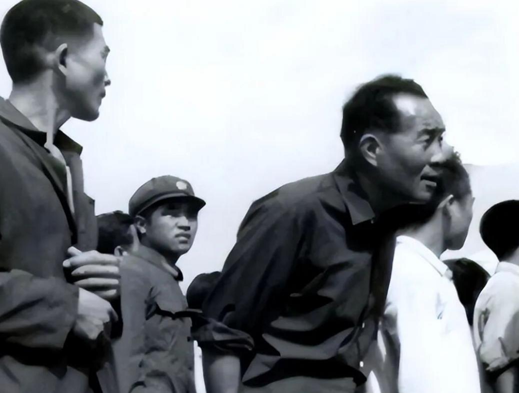 1976年唐山大地震前，专家预测，河北可能会发生地震，青龙县一把手冉广岐得知后，