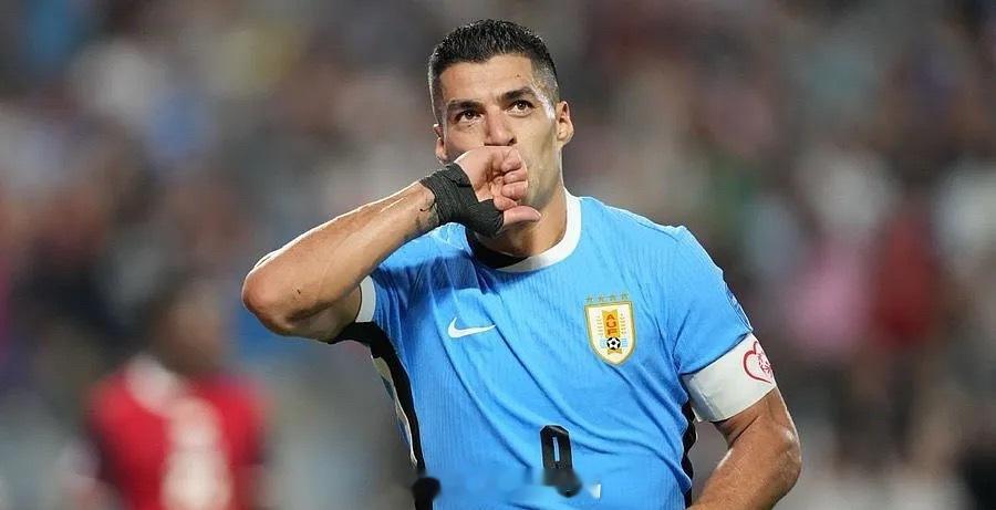 据乌拉圭记者Rodri Vázquez报道，苏亚雷斯并未入选乌拉圭国家队世界杯初