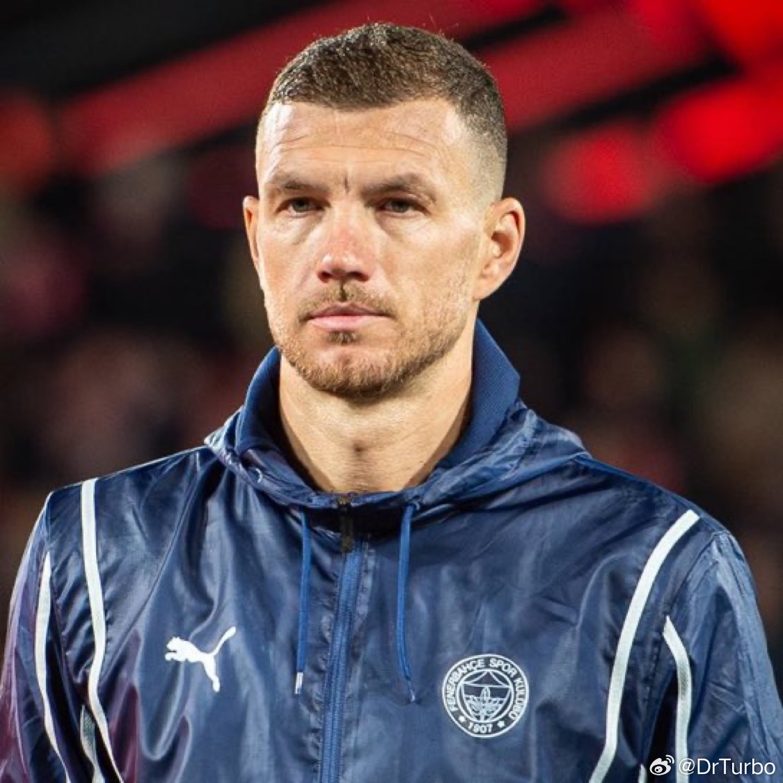 哲科：当意大利的国歌响起时 所有人都要站起来鼓掌 1996年战后 意大利曾来这里