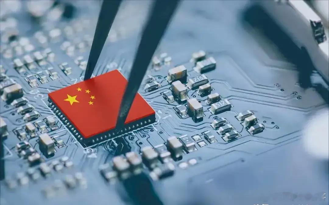 美国对芯片封锁越来越严，国内三家手机厂商影响较大。一、小米的中高端手机离不开高通