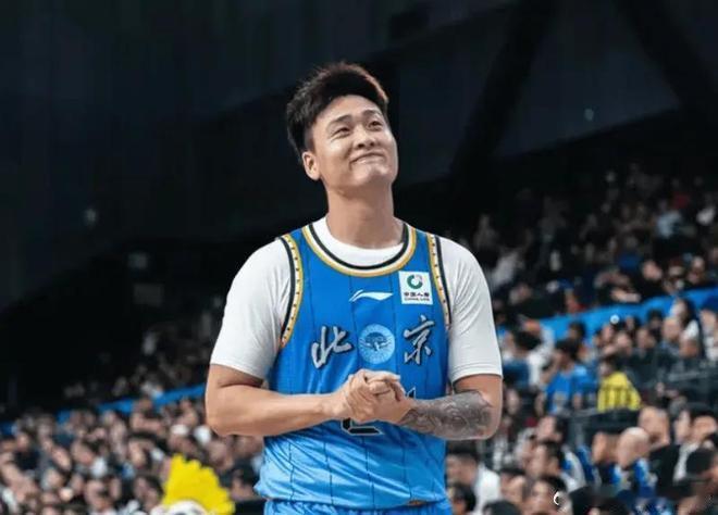 赵睿道歉 昨日社媒怒怼新疆球迷，赵睿今天发布道歉声明：“大家好，我是赵睿，在此我