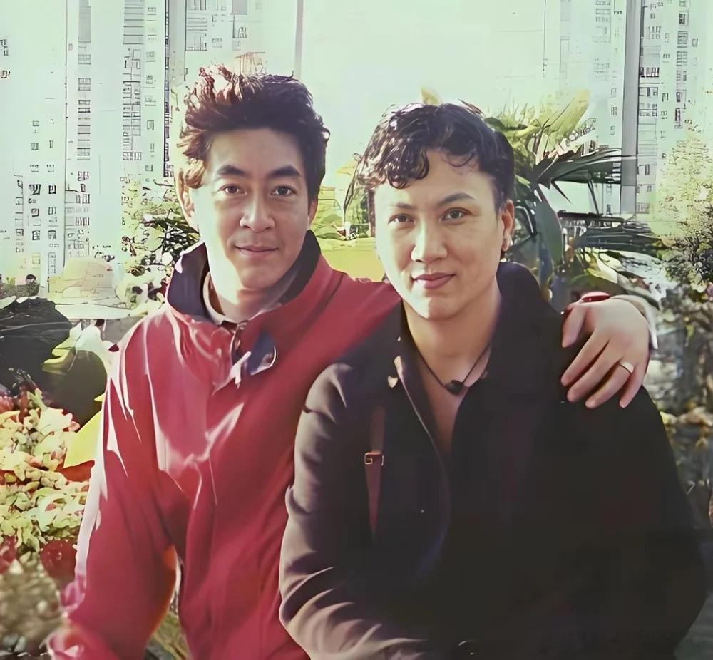 于虹在《西游记》剧组担任场记时与六小龄童相识，当时剧组不允许内部谈恋爱，两人情愫