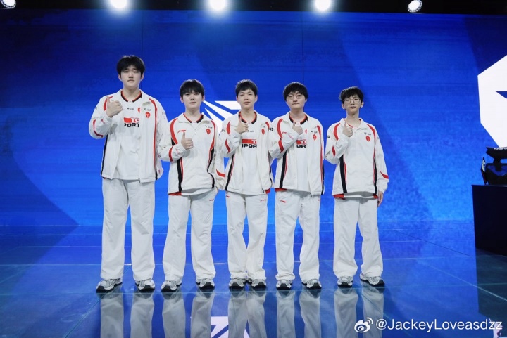 JackeyLove更博：队伍还有很多调整空间 后面我们会一起努力的