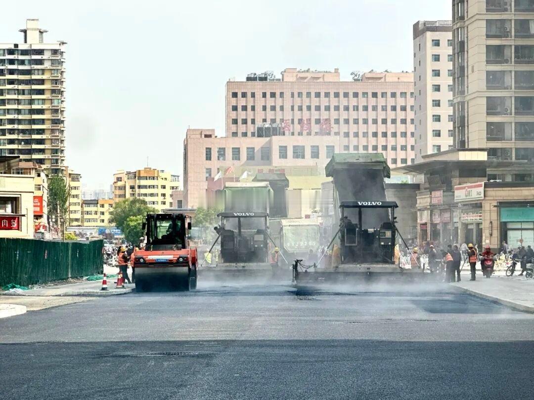 太原后北屯东街道路工程主体完工    6月1日，后北屯东街道路工程新铺的沥青路面