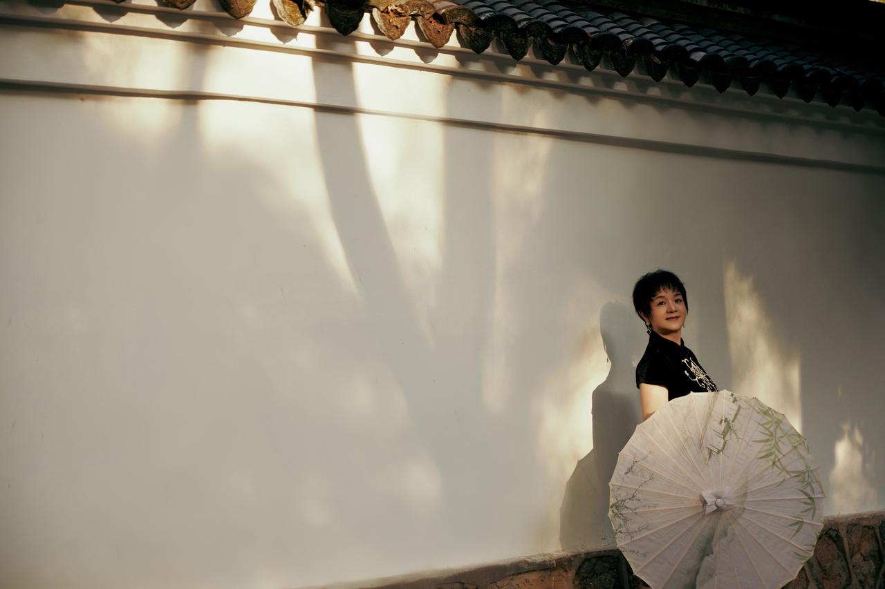 电影感写真 深圳园博园 摄影约拍 人像摄影 园博园三角梅