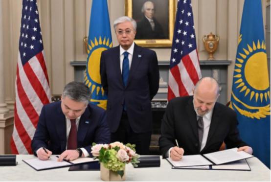 刚签了几百亿的单子，结果到发货时却傻眼了！哈萨克斯坦这时想起好邻居中国，想借道，