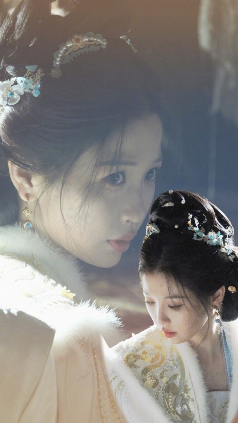 虞书欣云初令拜年照 被新春拜年狠狠戳中～端庄中透着灵动，这才是古装剧主母的正确打