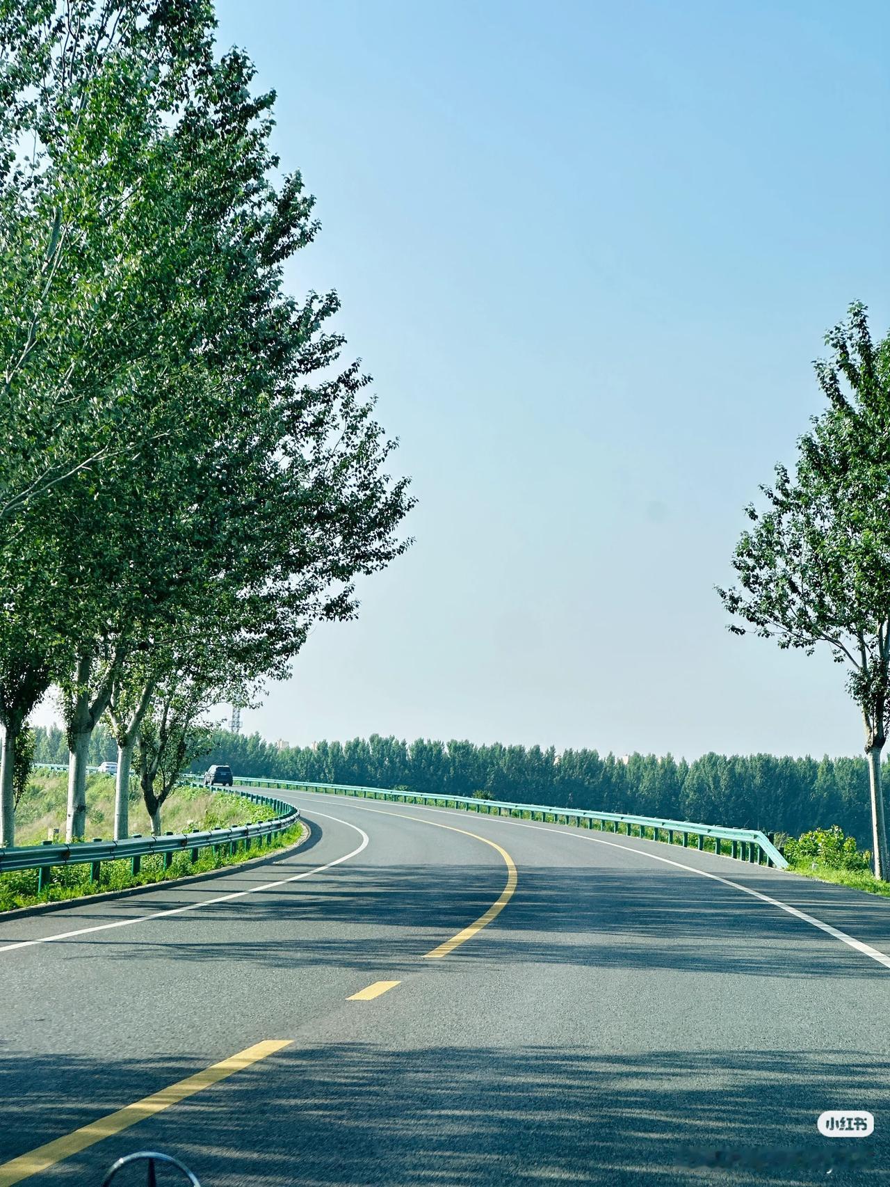 人所有痛苦和烦恼的根源是什么? 人所有的痛苦和烦恼根源都是自己给自己找的，开心过