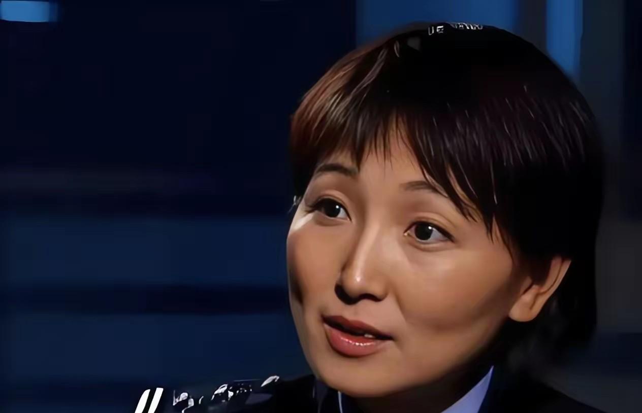 2003年，叔侄俩好心载老乡，女方被害后警方找到关键物证：死者指甲缝里有陌生男人