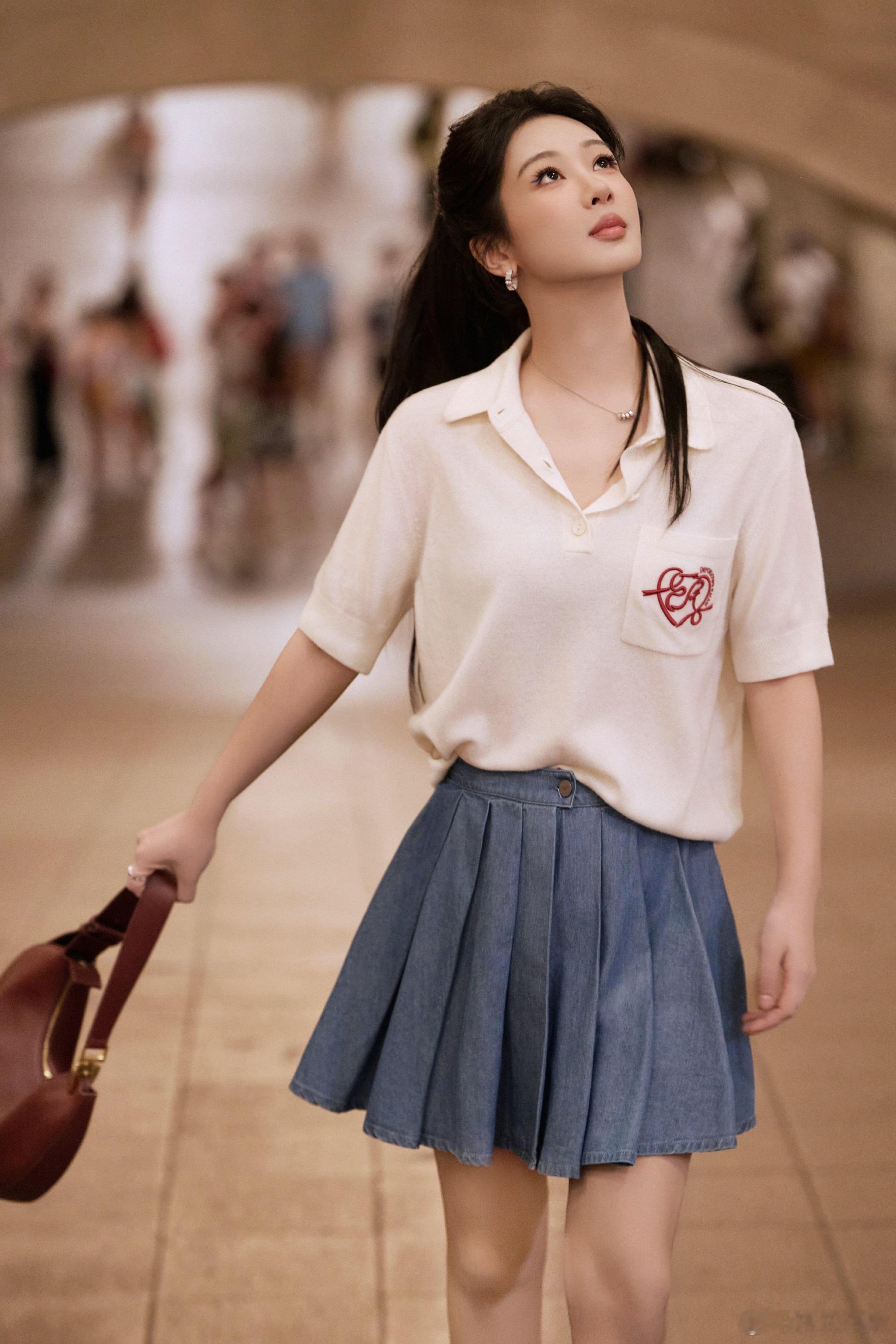 杨紫  yz杨紫董竹君yz杨紫玉兰花开君再来你的星光是秋天里的温柔坠落【杨紫董竹