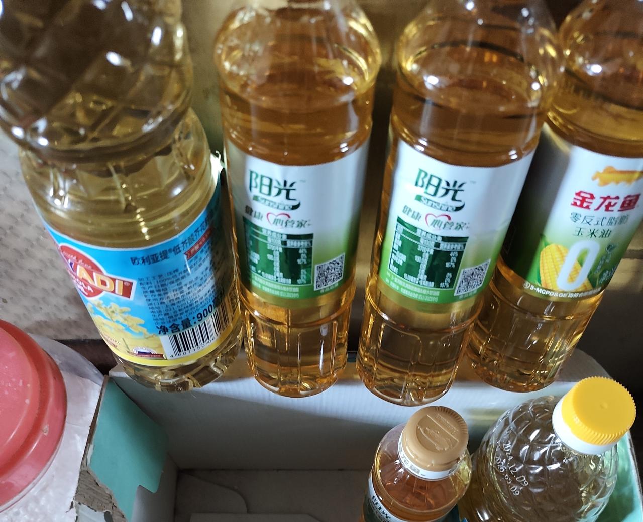 家庭食用油存放避坑
 很多住家油放没多久就变质，多半是存放做错了✅
 
✅正确保