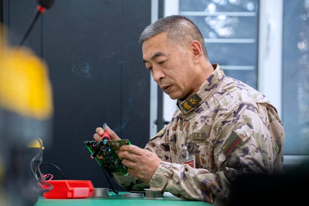 一位服役30年的“兵王”，背后藏着怎样动人的军旅故事？
郭海雄，武警内蒙古总队一