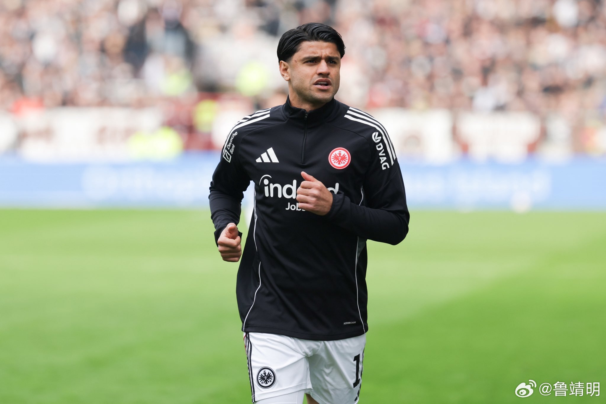 【自由身】达胡德将于今夏以自由转会的方式离开法兰克福。这位30岁中场球员的合同将