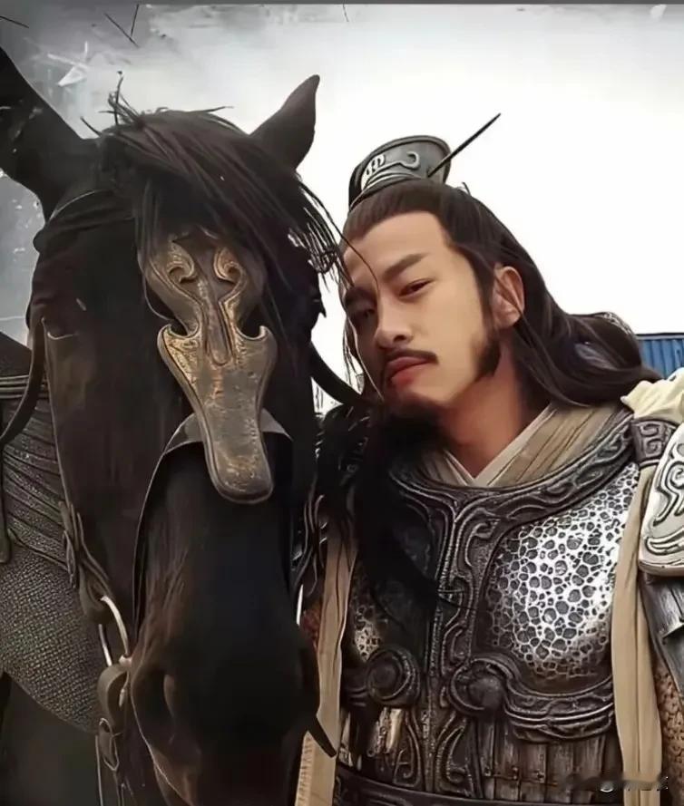 从小就喜欢何润东，一直到他结婚之后，就慢慢不再关注他了，前几年好像刷到他老婆和他