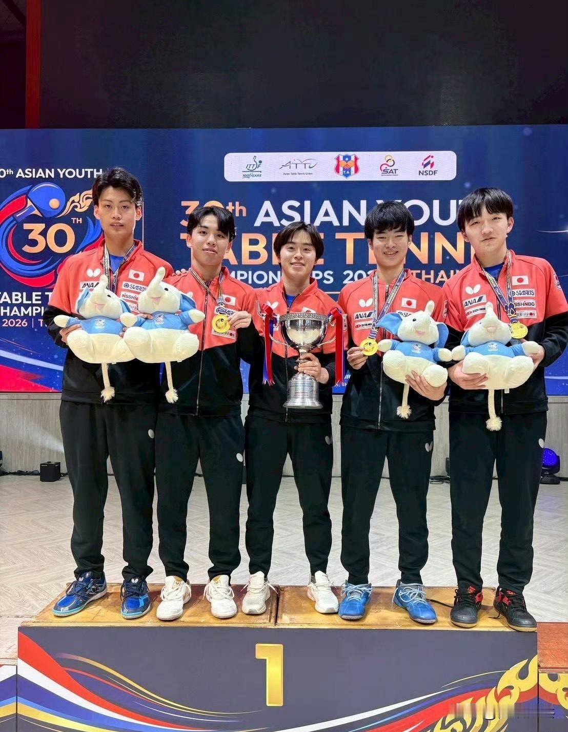 森园政崇：亚青赛U19夺冠！

回顾我漫长的现役生涯和执教生涯，在团体赛中战胜中