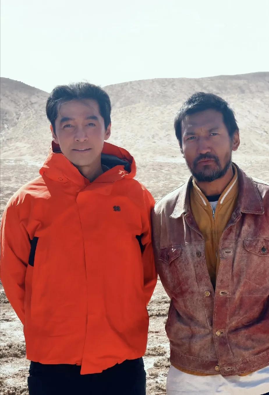 胡歌，太让人害怕了，
无论演什么角色，
很快就能变成什么样的人，这肤色气质和当地