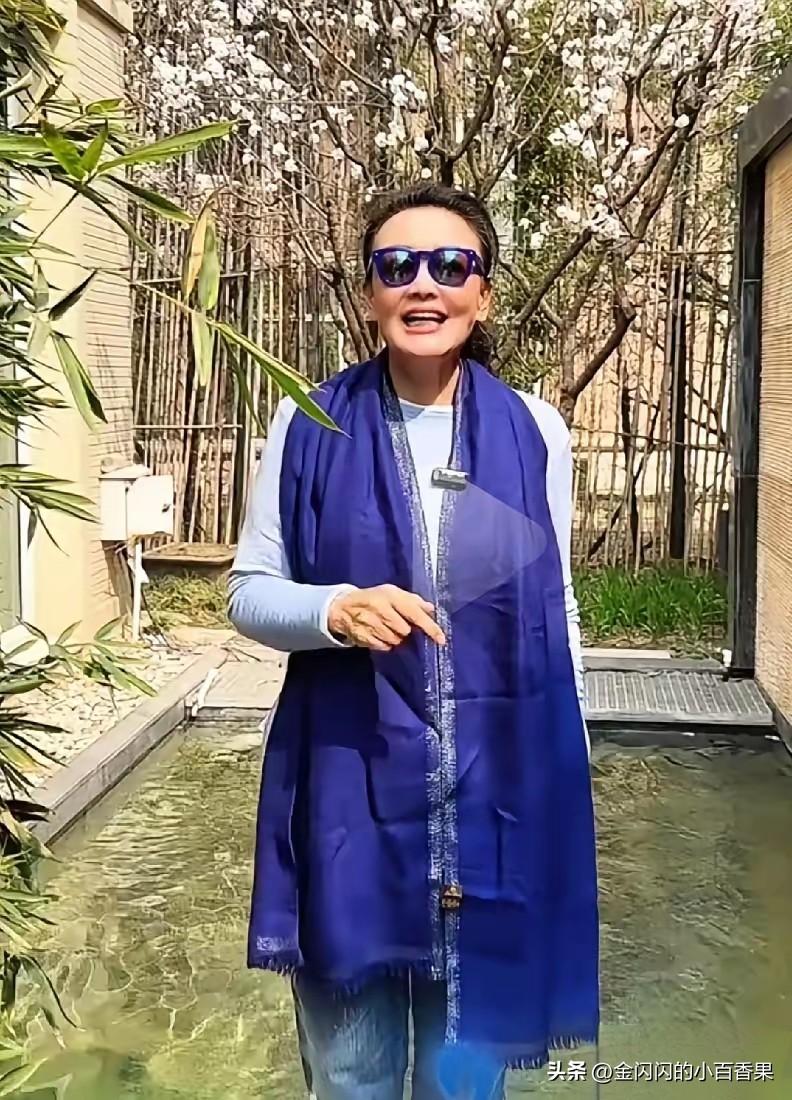 张兰杀疯了！张兰复刻董宇辉模式，麻六记新号彻底封神
 
麻六记新号直接不装了！高