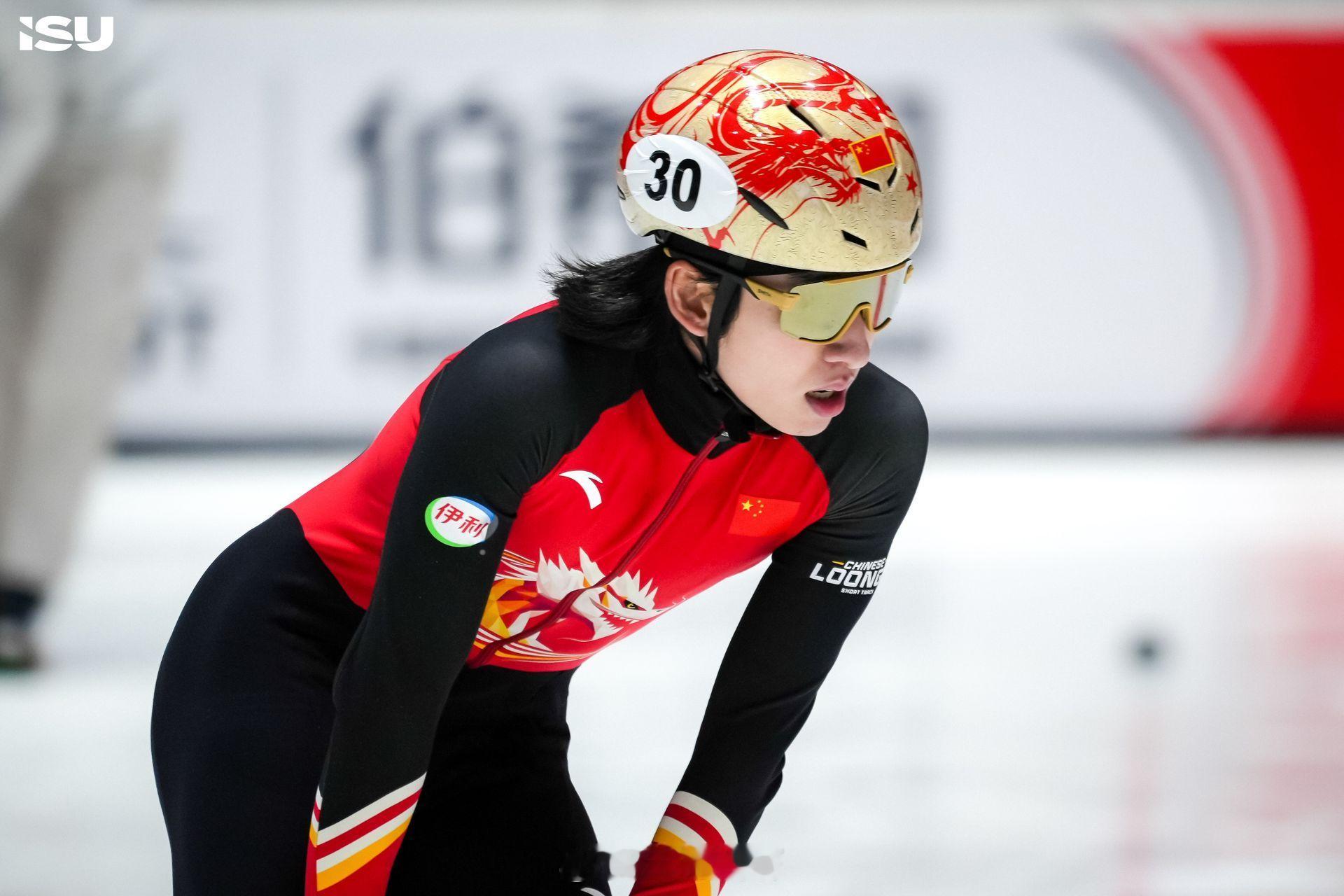 咔嚓📷记录男队cr.isu短道速滑体育共创官