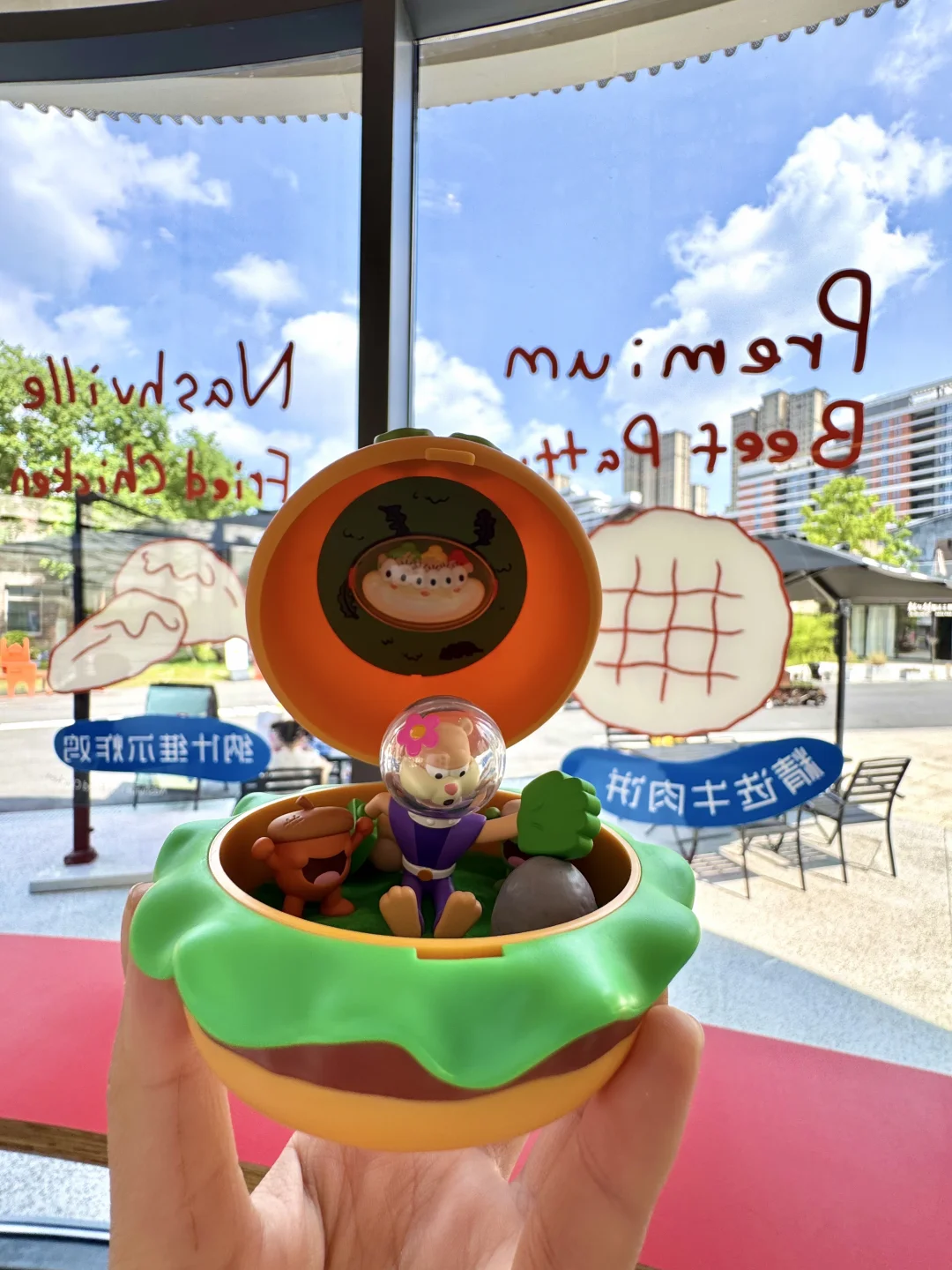 是谁！偷吃了我的汉堡🍔！👊