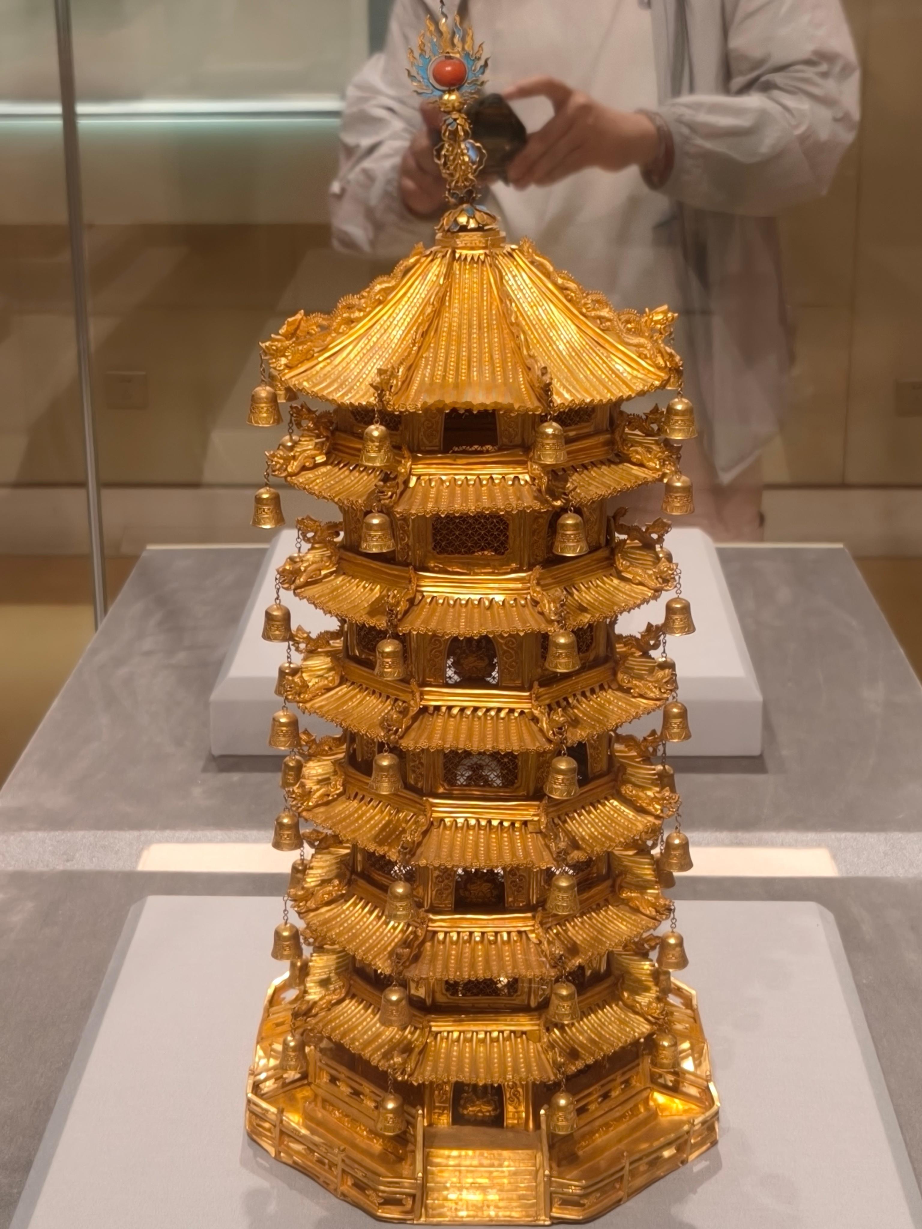 早上发点大家都爱的黄金祝大家都发大财，龚喜发财！ 