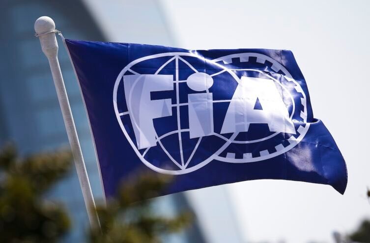 FIA态度以及其他车队能做些什么呢？the race报道写道：FIA和所有制造商