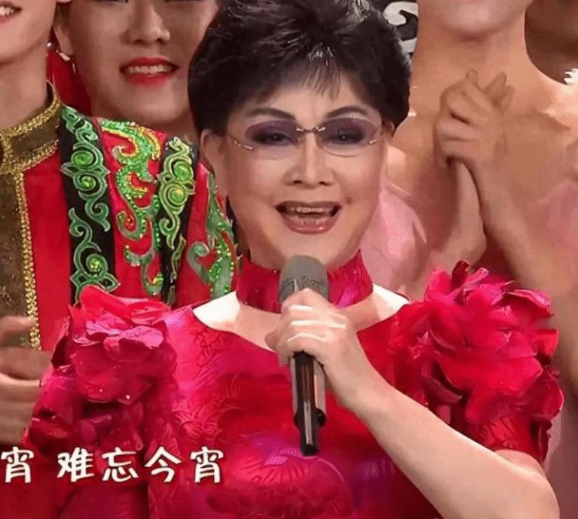 李谷一确认缺席2026年央视春晚：身体状态不大好。今年春晚没有难忘今宵了 