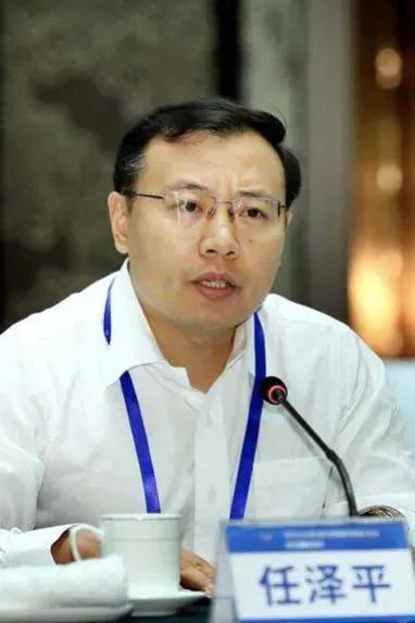 “该下雨了”，任泽平天天都在呼风唤雨，如此忧国忧民，恒大集团首席经济学家不是浪得