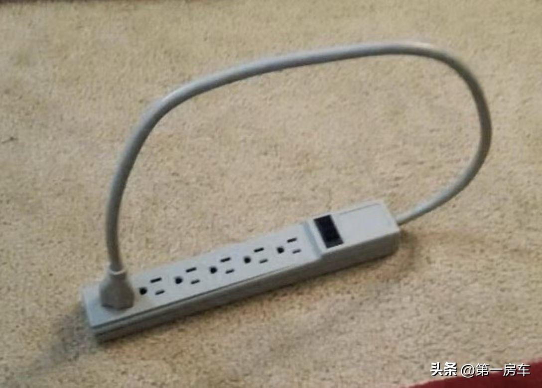 有些人觉得买了房车，出门再也不用花钱了，一切都可以内循环了！停车费都不想花的车友