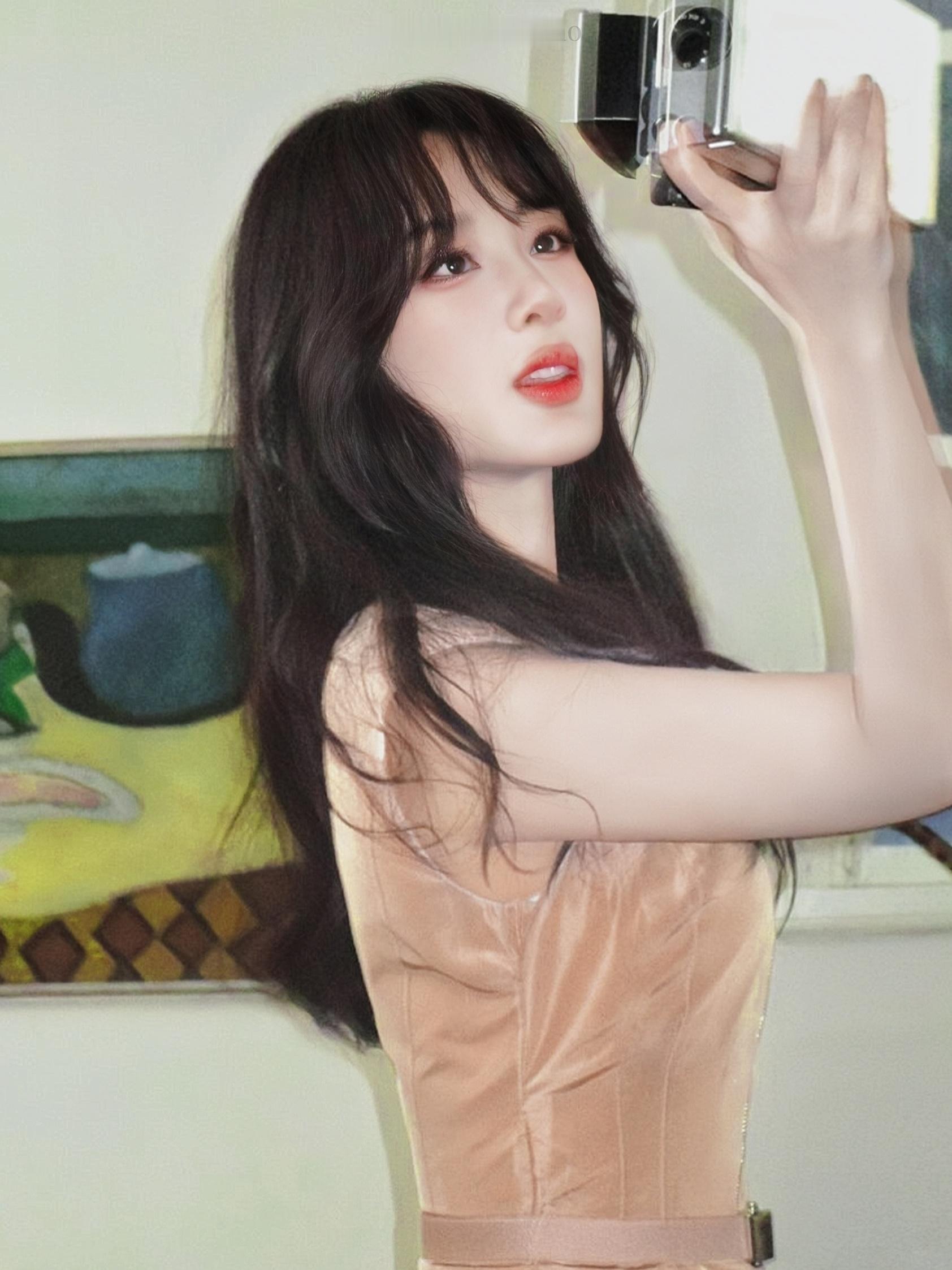 #杨紫prada彩妆及香水代言人# ❁【24年0729杨紫宝宝ins🌸🍑更新