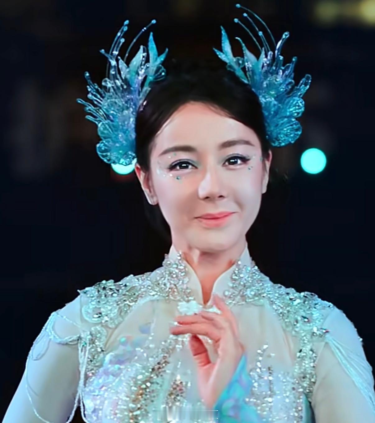 热巴中央广播电视总台春晚镜头要被辣评了….. 状态甚至不如杨紫 