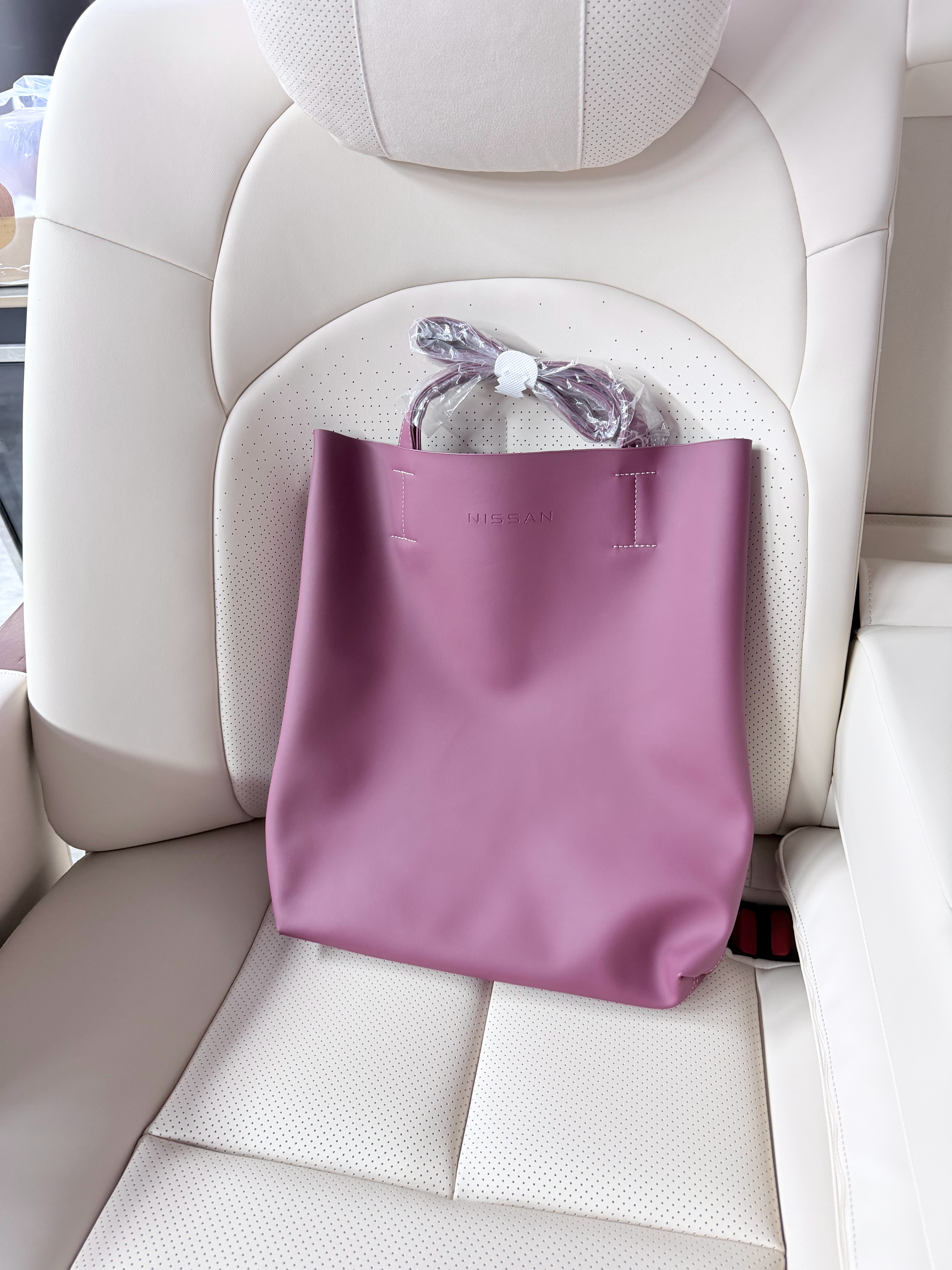 东风日产 【高定限量款鸿运托特包】 ！评论抽个铁子送了日产N6新内饰同款配色，好