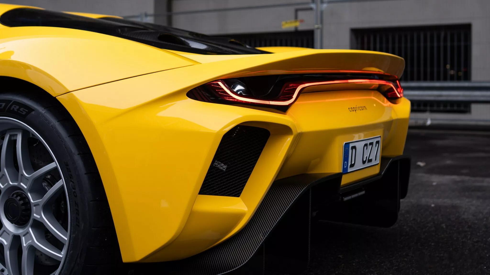 名车志新闻 【全球仅19台，Capricorn 01 Zagato 手动V8神车