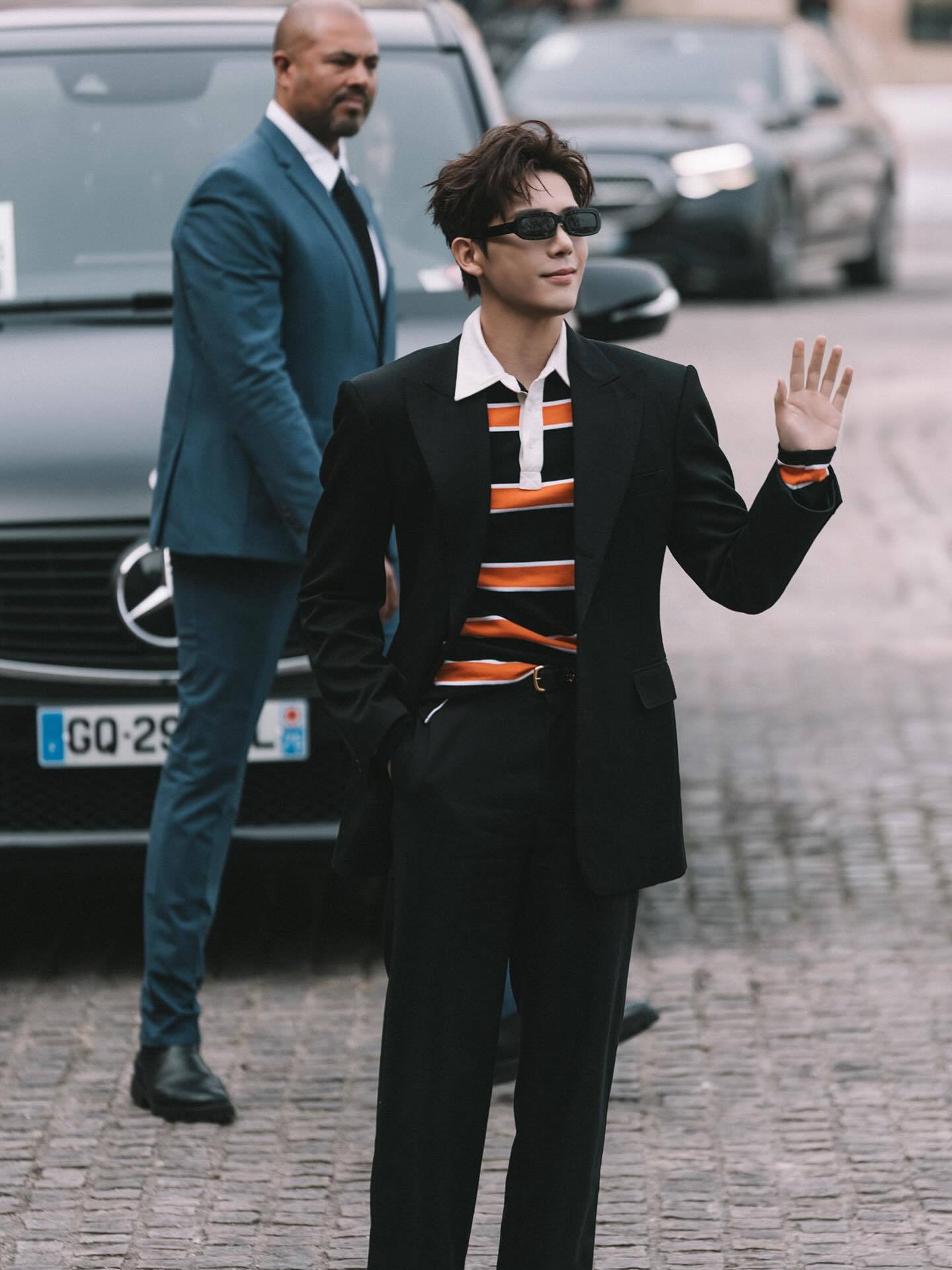 王安宇  ——  CELINE  时装周巴黎时装周一组新图 ，满分帅气的王哥  