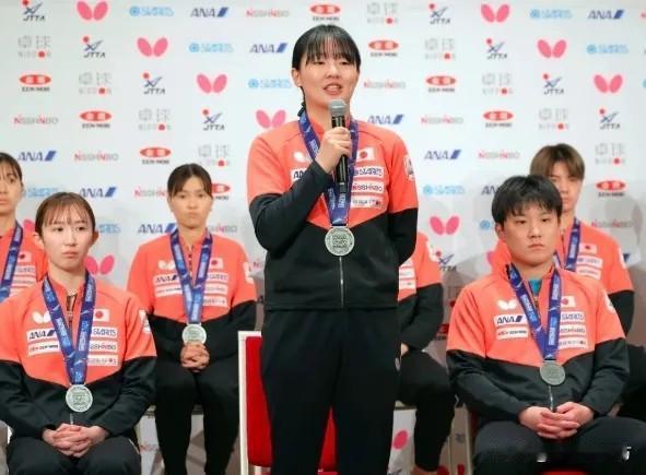 日本男女队在刚刚结束的世乒赛双双在决赛负于中国队，各自延续50多年的无冠历史后回