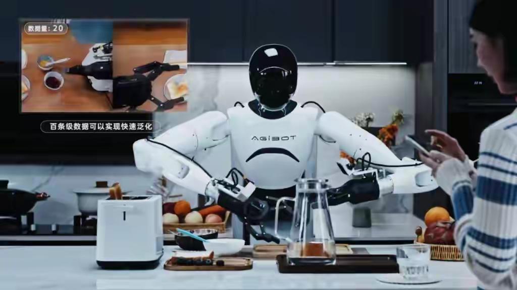 “我家机器人又卡在沙发底下了”：人形机器人进不了寻常百姓家的五大扎心

1️⃣ 