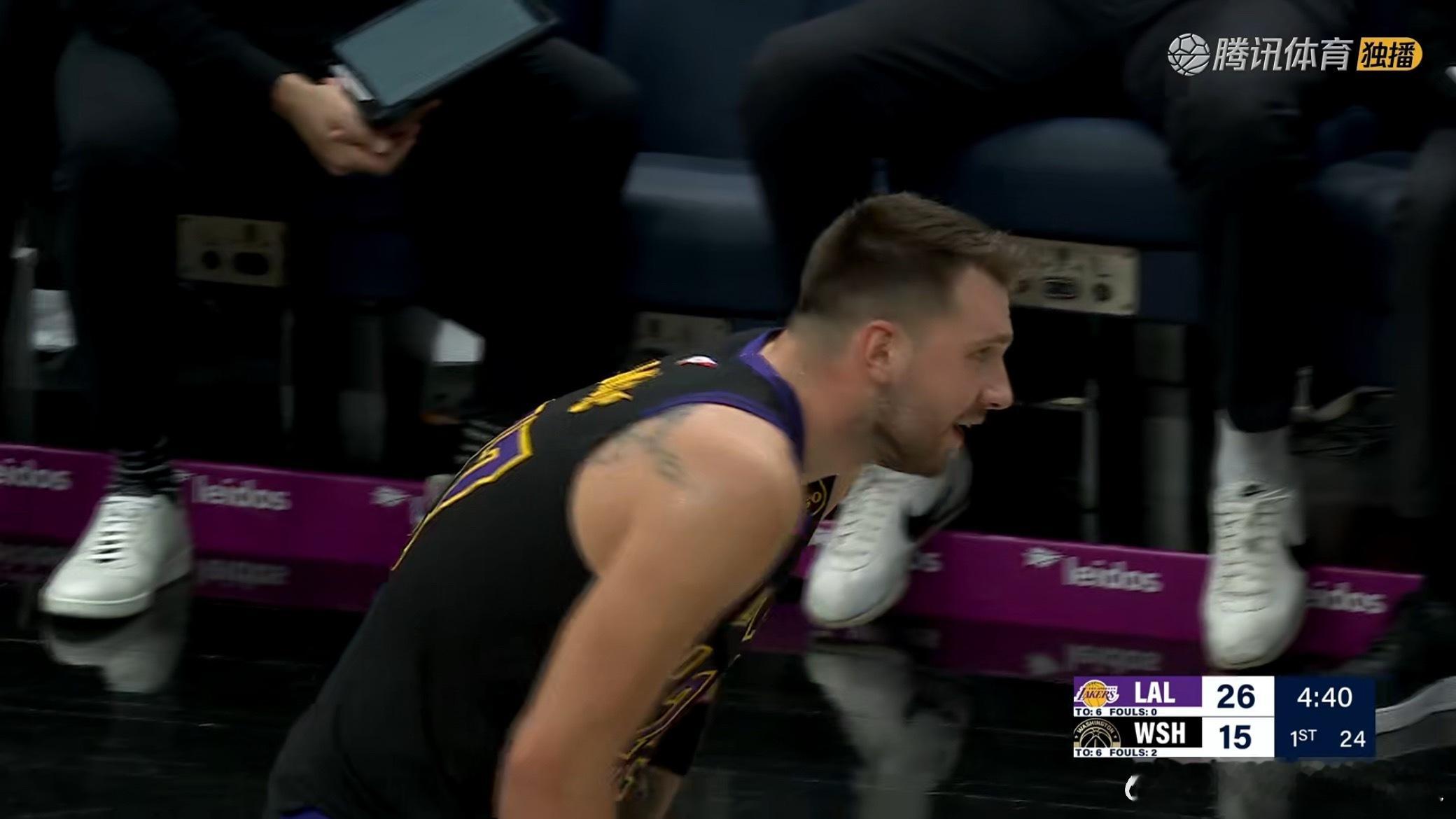 空接就能轻松传出！东契奇7分钟时间已经11分+6板+5助湖人vs奇才