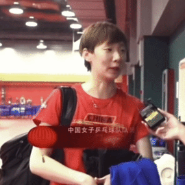 沃趣欧尼你太俊了。。。 