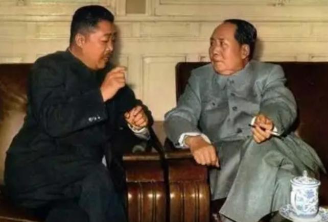 1973年，在八大军区司令员对调会议上，毛主席提到了贺龙元帅。他说贺龙的问题搞错