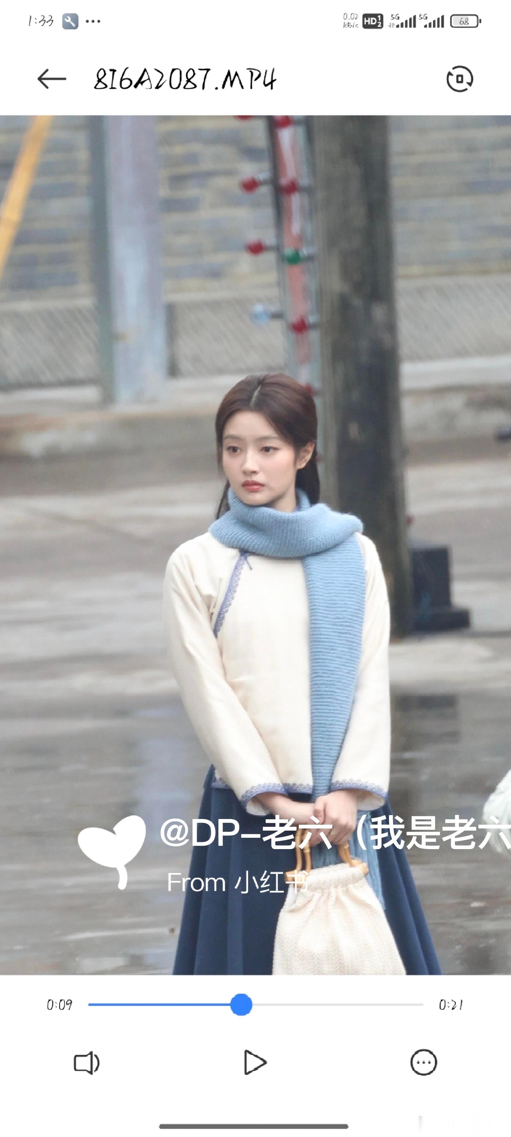 徐若晗玉簟秋拍戏妆发染黑会更好看吧，虽然民国时也有染发的，但看起来真的很违和[黑