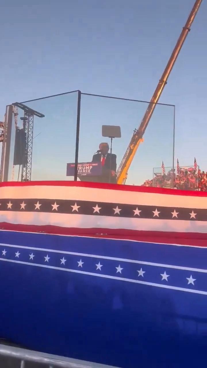 川普这次超级防弹了。