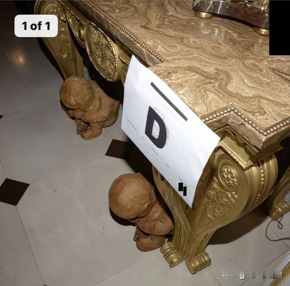 爱泼斯坦家，这令人不寒而栗的幼童人俑。