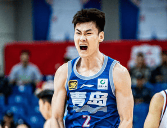 王睿泽：杜指导半场让我们耐心点，做好每一个回合