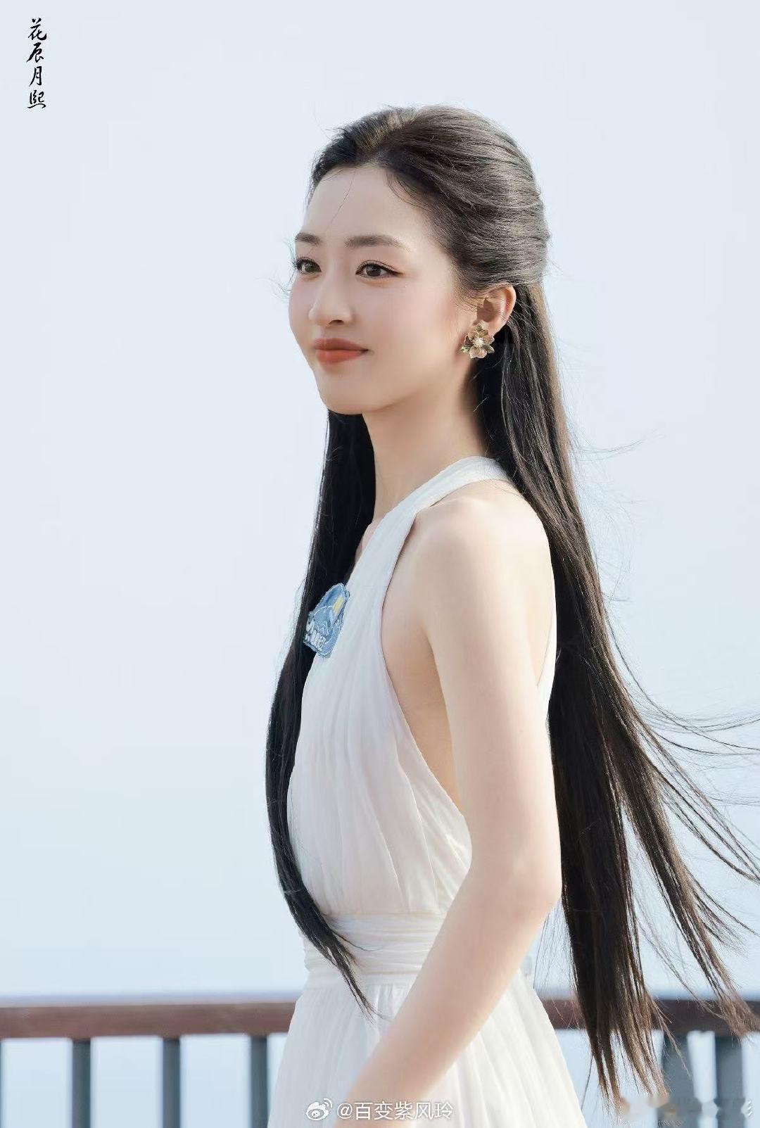 当我用虚拟打开邓恩熙的视频 虚拟视角buff叠满！邓恩熙怼脸镜头美到犯规，眼里的