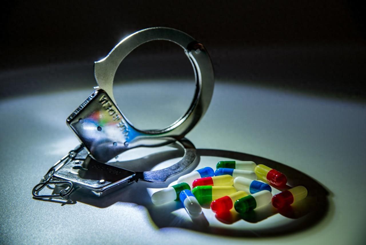 一年开1.8万支药，收3.5万回扣，这账我给大家算算。
上海一妇婴保健院的顾医生