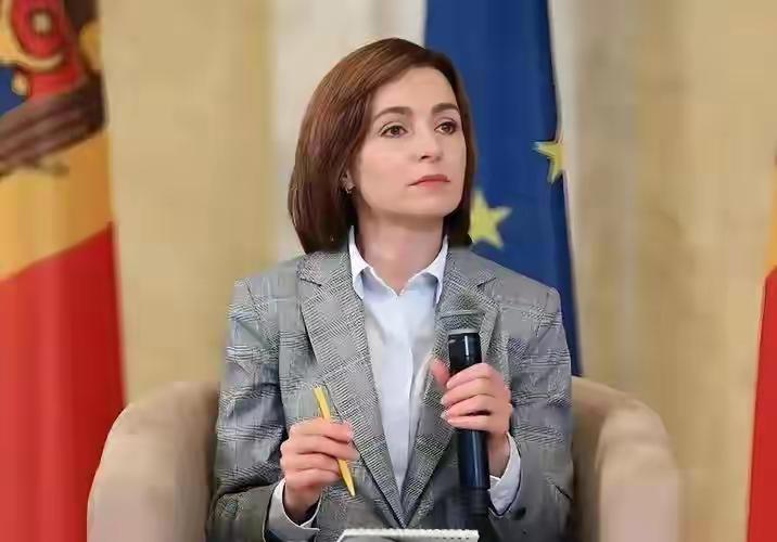 24小时反转！英前首相硬挺日本右翼，现首相急推访华，务实共赢才是大势
 
不到一