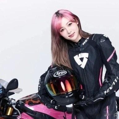 痞幼分手20天就冲恋综？无缝衔接引热议，这操作也太急了！
 
汽车圈顶流痞幼最近