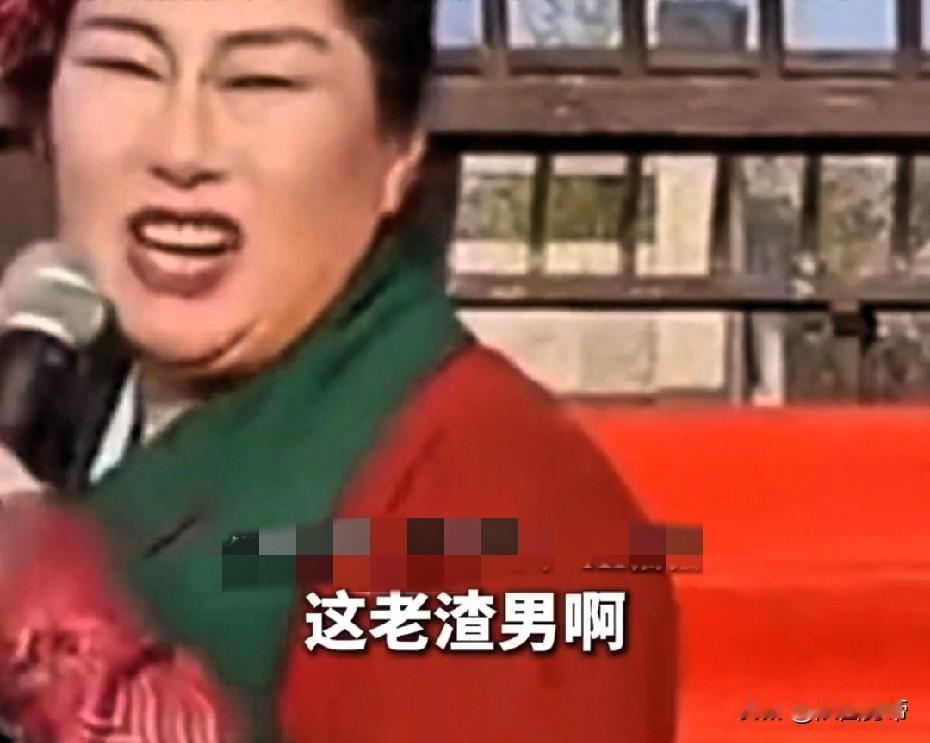 “这哥们太硬了！就是不知道回去后，还挨打不？”[捂脸]近日，在王婆说媒现场，一男