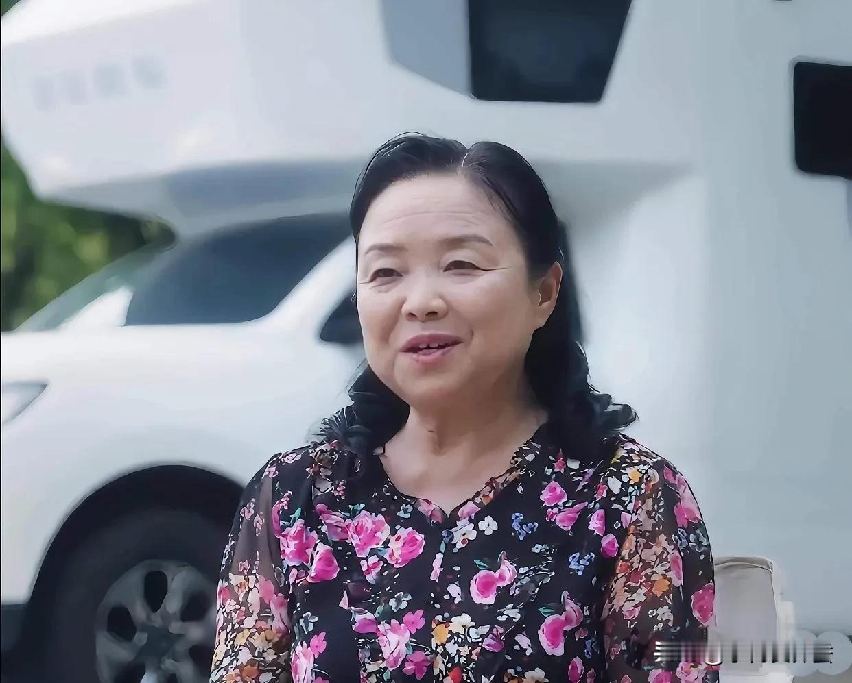 假如苏敏和房主任是男人，他们的故事或许是另一种模样。

 六十多岁的老苏（男人退