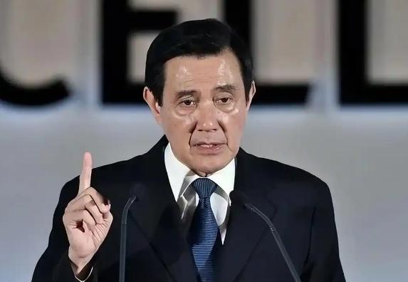 马英九的一句话，在两岸炸开。他说：“若大陆统一不和平、不民主，台湾人绝不接受”。