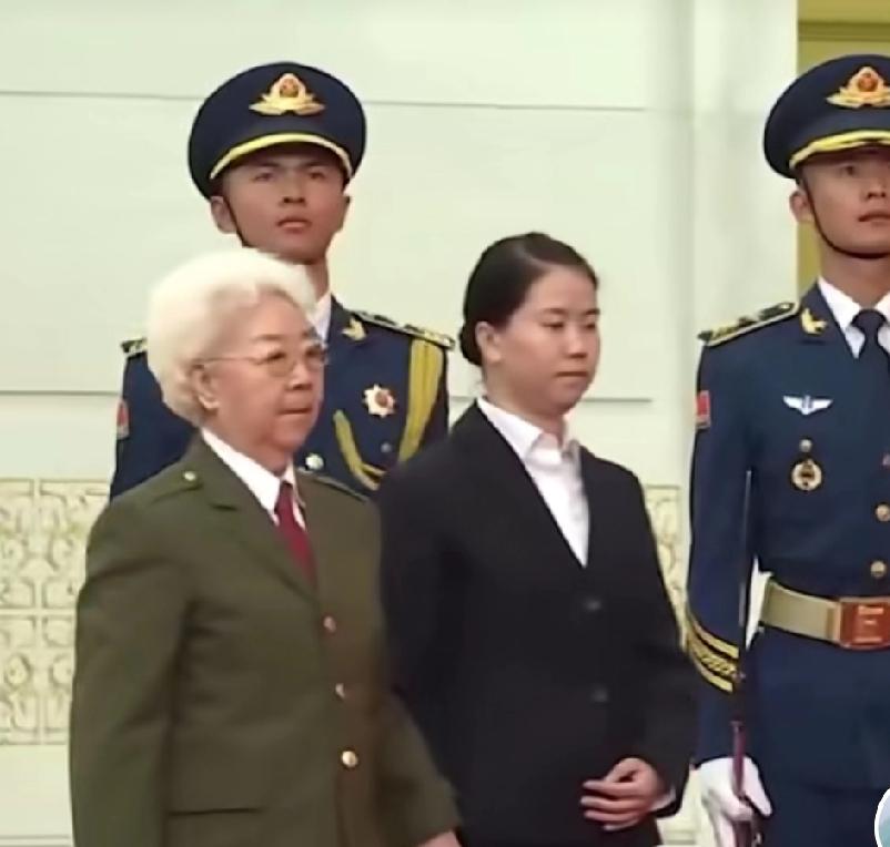 这才是真正的科学家，为国家捐款百万的八位科学家，爱教，默默无闻回报社会，不求名，
